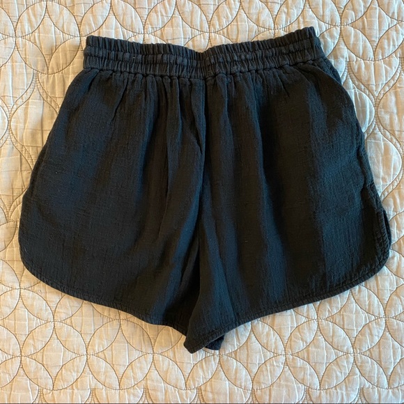 Aritzia | Wilfred | Bertaud Shorts — Black | Size XS - Picture 8 of 15
